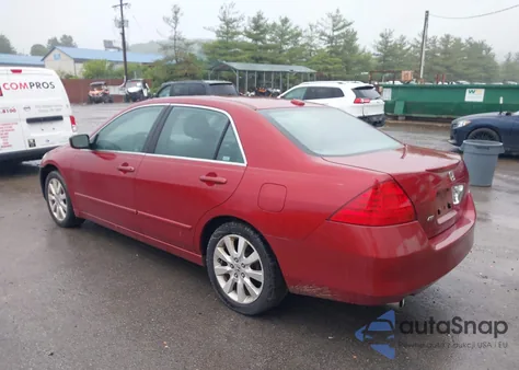 2007 Honda Accord 3.0 Ex z USA, uszkodzony, nr VIN 1HGCM66517A094631